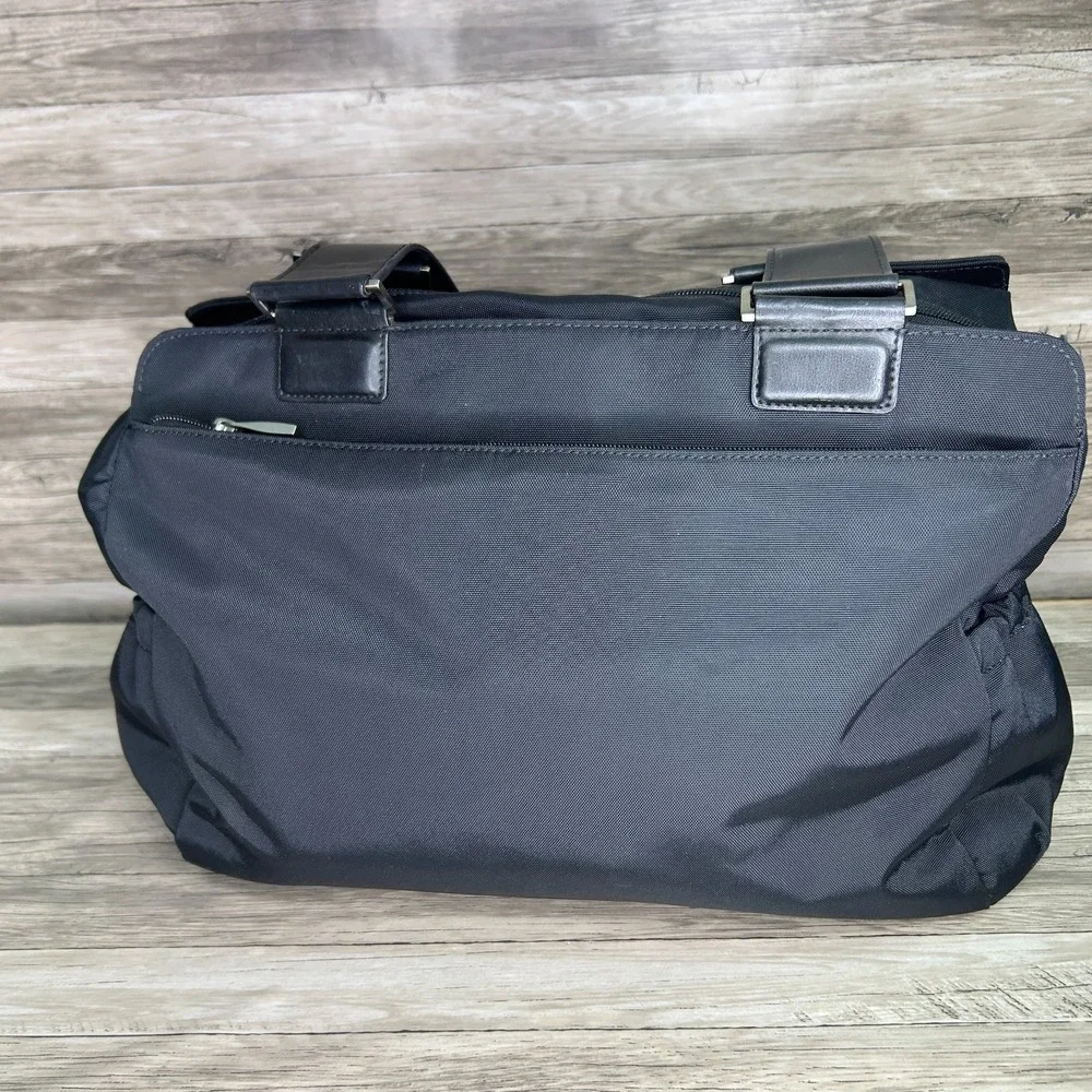 Tumi Shoulder Diaper‎ Bag Black Nylon Pockets Large Zip Double Handles Briefcase
